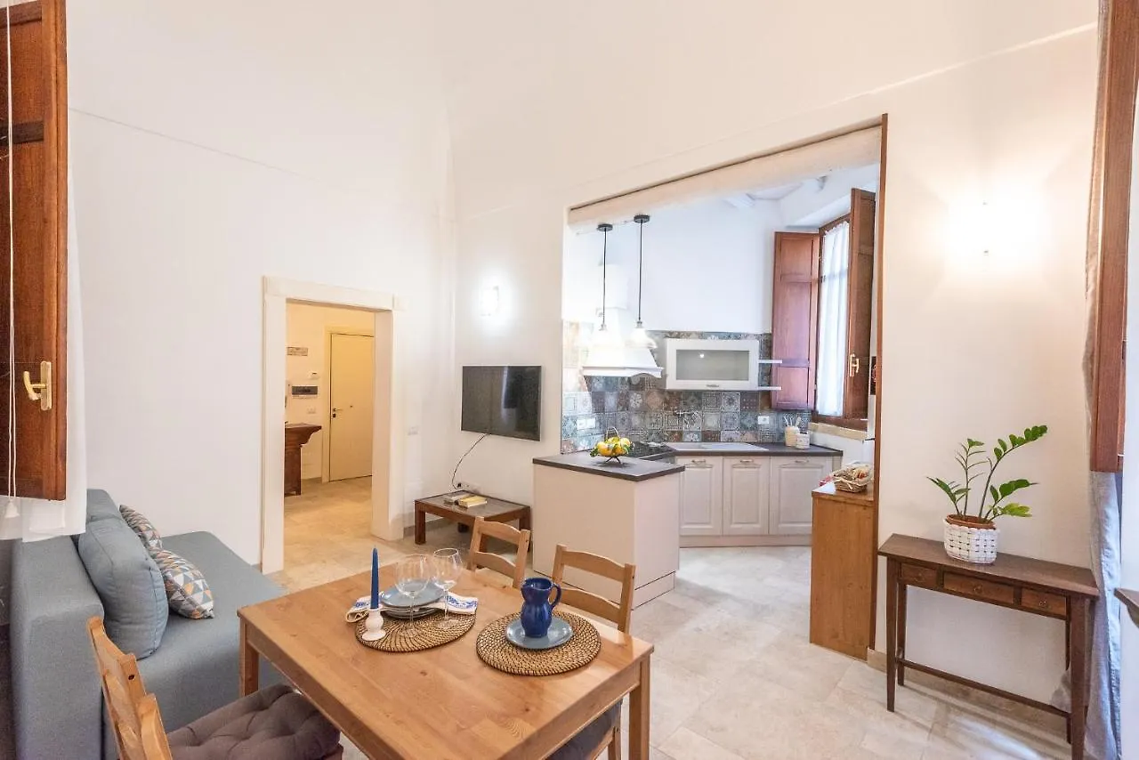 Rubichi 6 - Old Town Apartment Sit Lecce 0*,